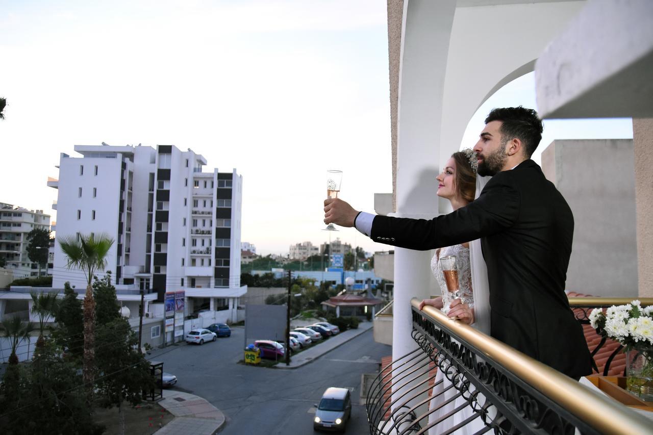Angela'S Luxury Apartments Larnaca Dış mekan fotoğraf