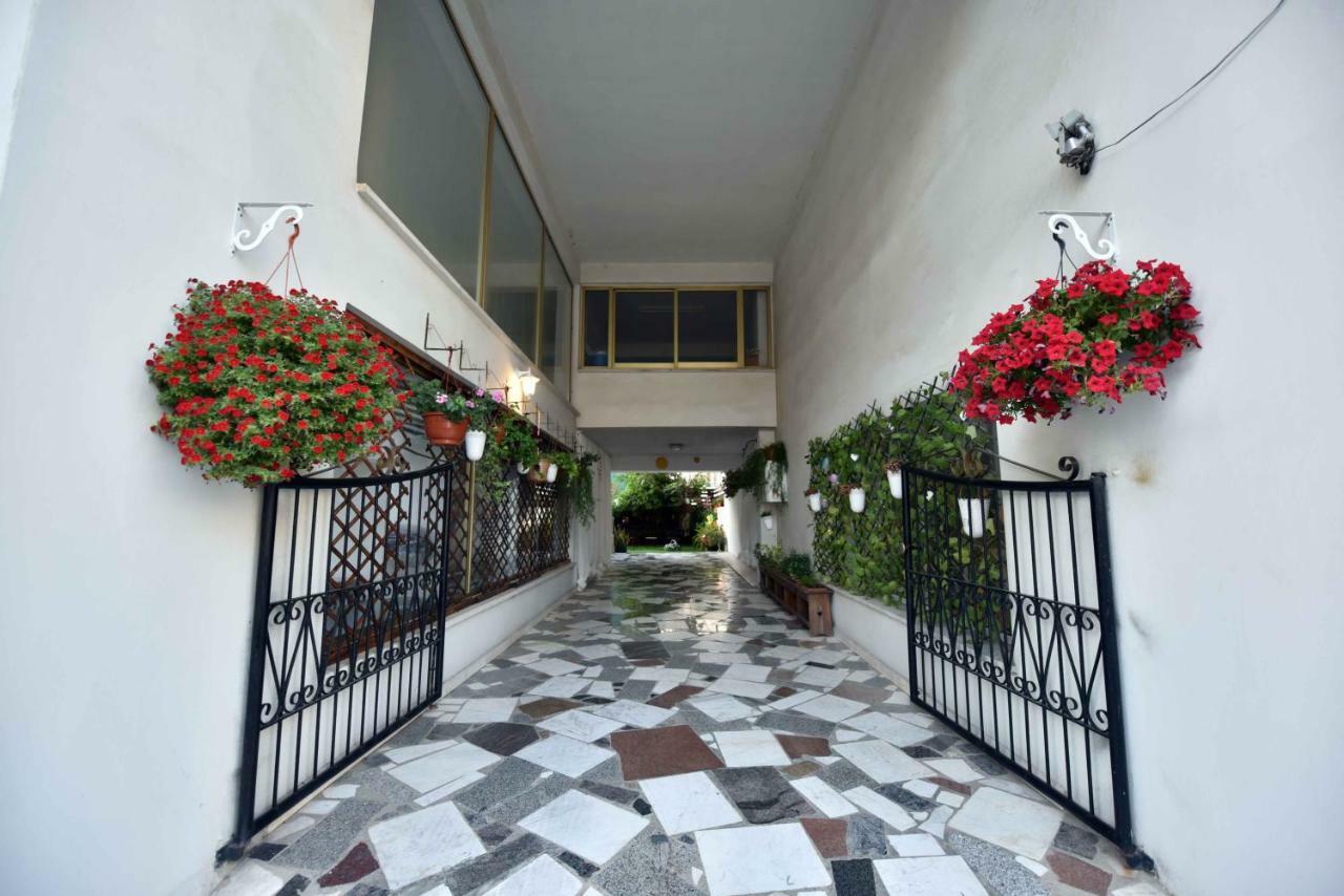Angela'S Luxury Apartments Larnaca Dış mekan fotoğraf