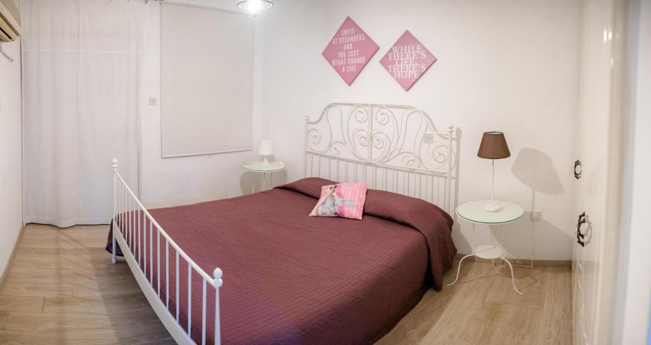 Angela'S Luxury Apartments Larnaca Dış mekan fotoğraf