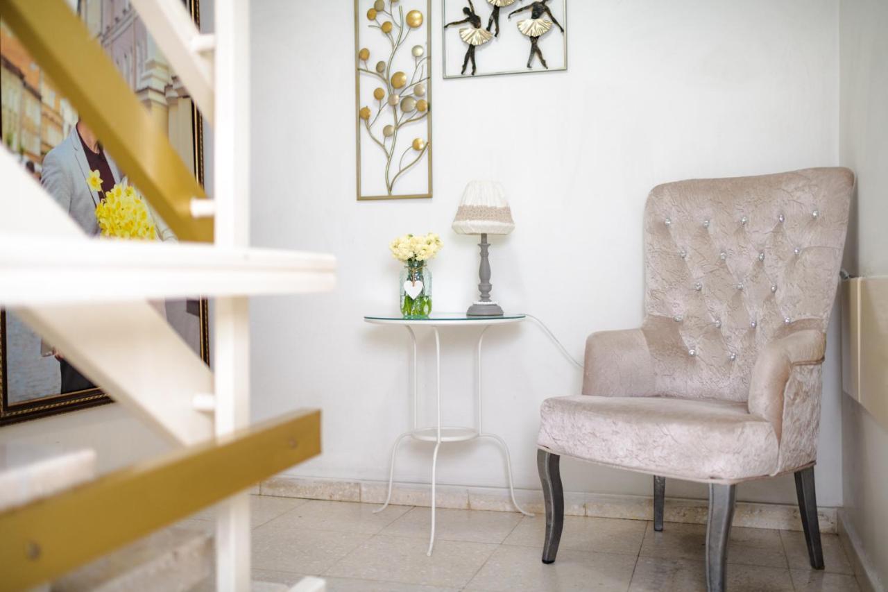 Angela'S Luxury Apartments Larnaca Dış mekan fotoğraf