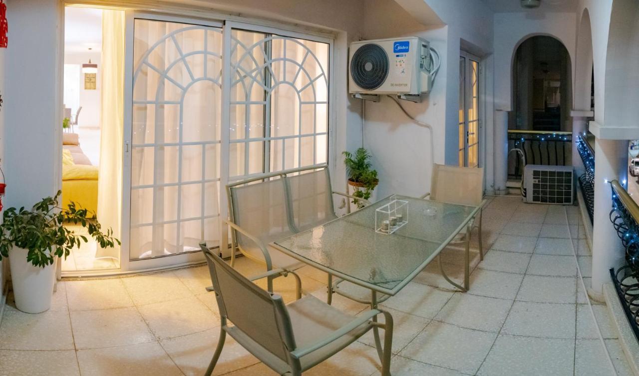 Angela'S Luxury Apartments Larnaca Dış mekan fotoğraf