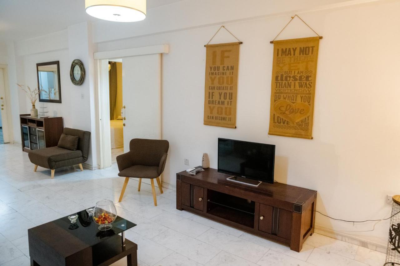 Angela'S Luxury Apartments Larnaca Dış mekan fotoğraf
