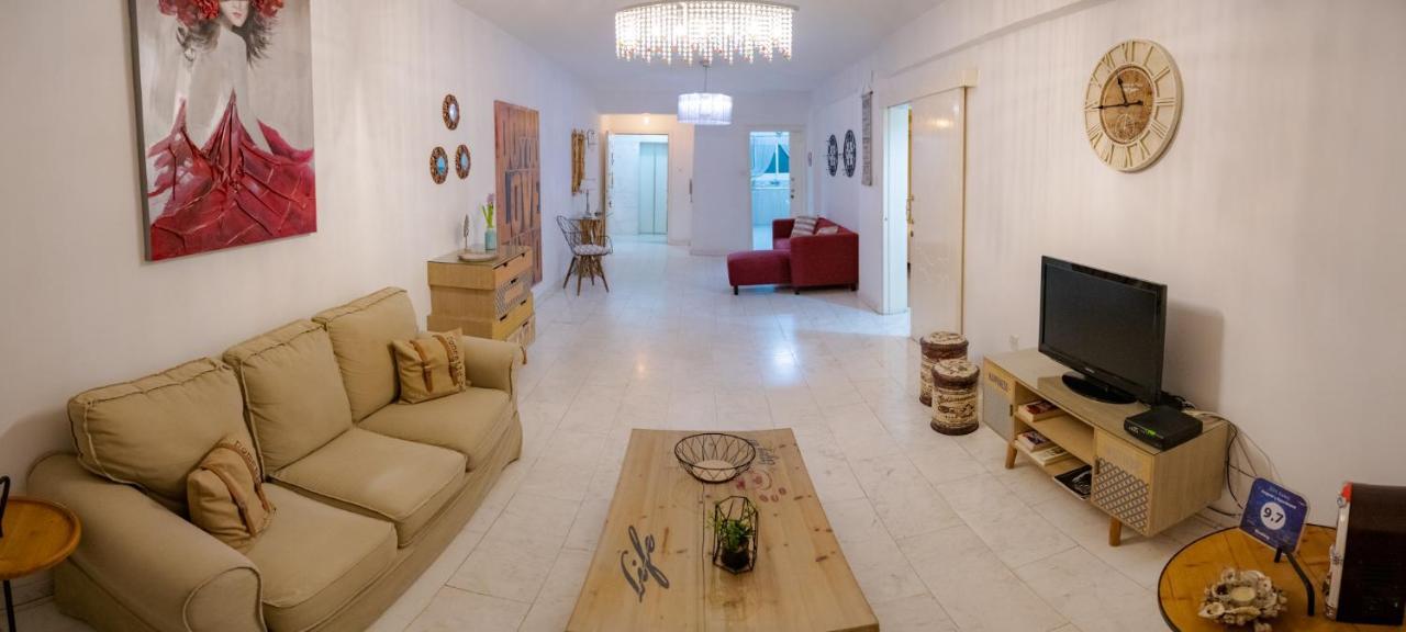 Angela'S Luxury Apartments Larnaca Dış mekan fotoğraf
