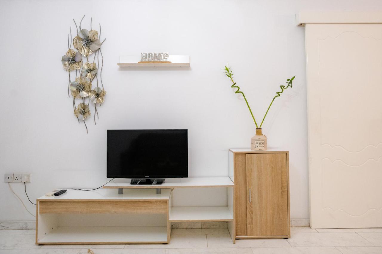 Angela'S Luxury Apartments Larnaca Dış mekan fotoğraf